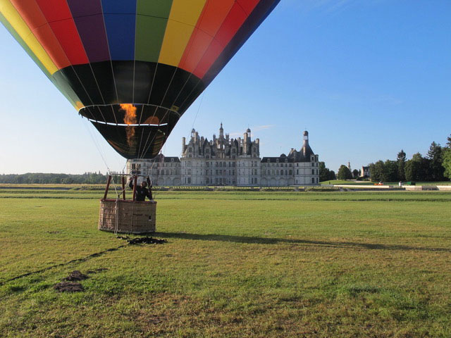 chateau-montgolfiere